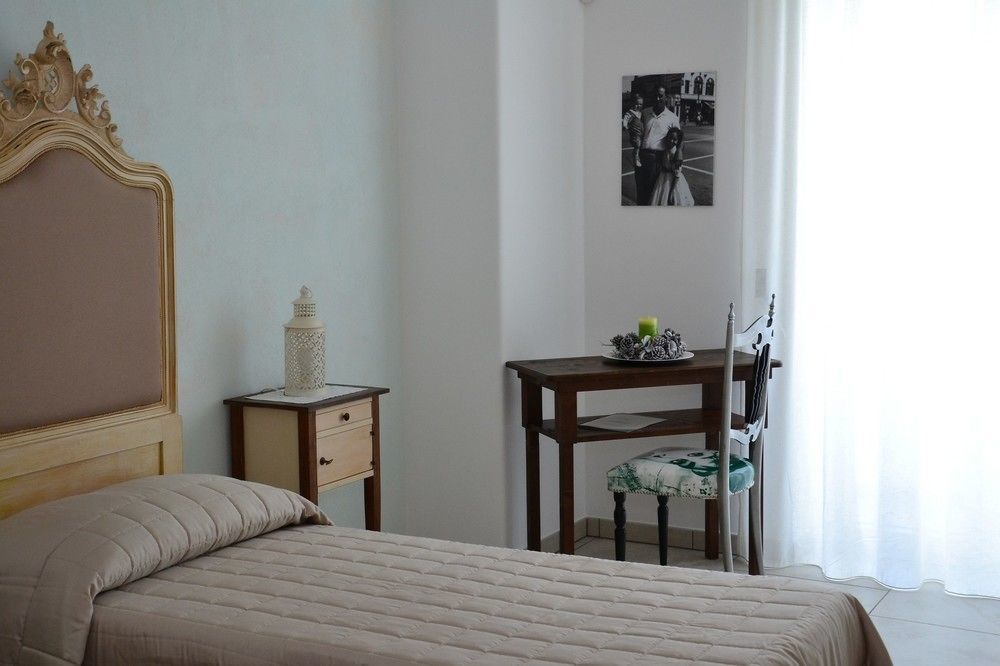 Bed and Breakfast Dimora Delle Rondini Поліньяно-а-Маре Екстер'єр фото
